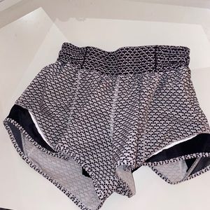 lululemon hotty hot shorts